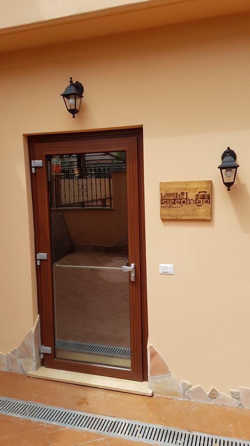 Sleep'N Go Hotel Фиумичино Екстериор снимка