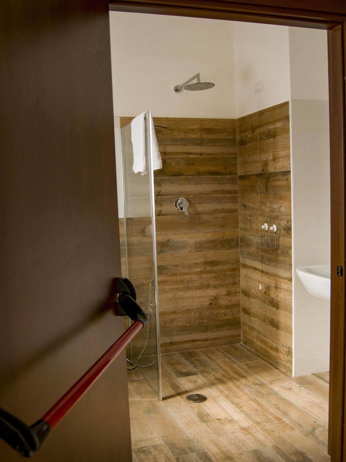 Sleep'N Go Hotel Фиумичино Екстериор снимка