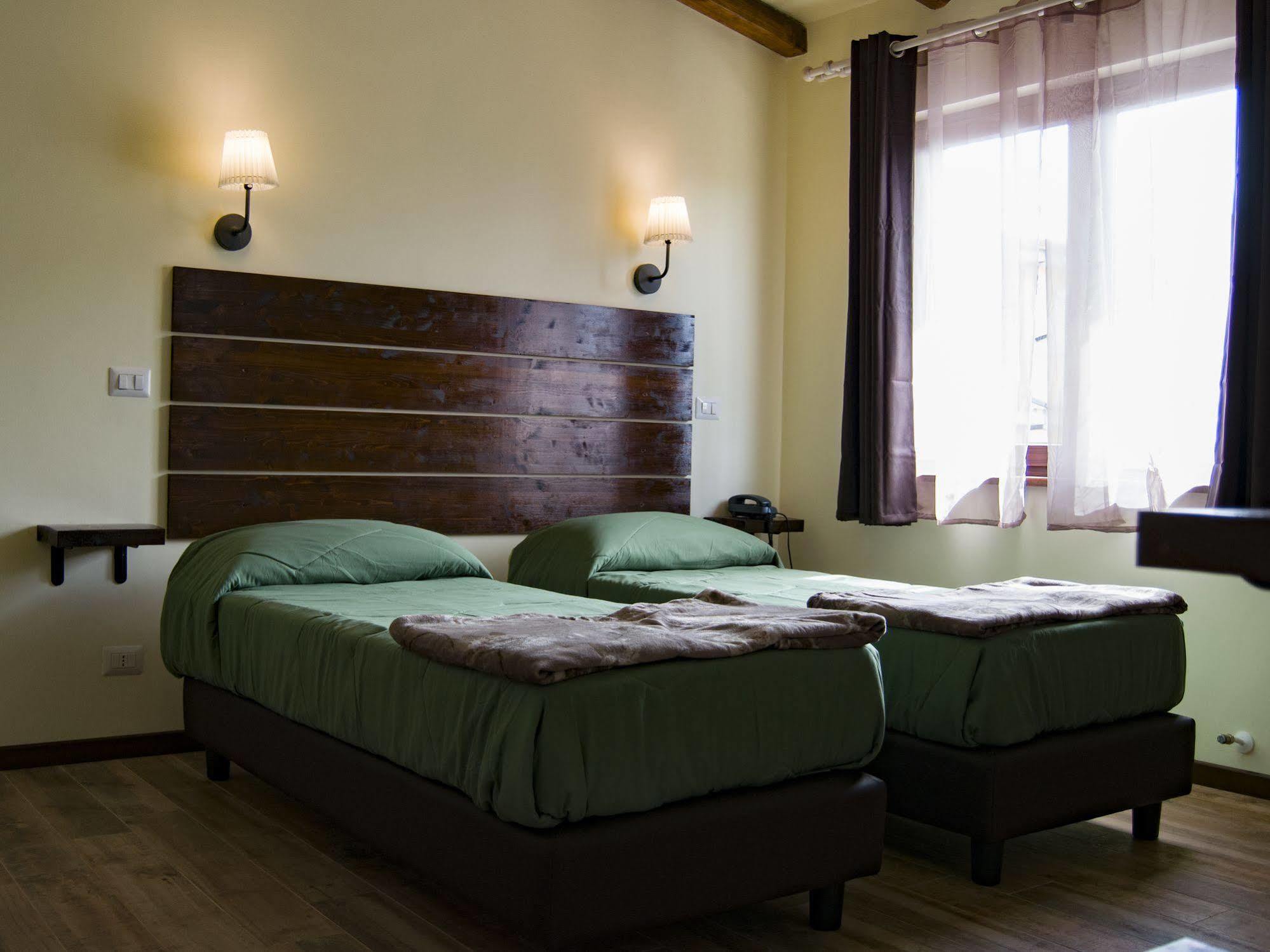 Sleep'N Go Hotel Фиумичино Екстериор снимка
